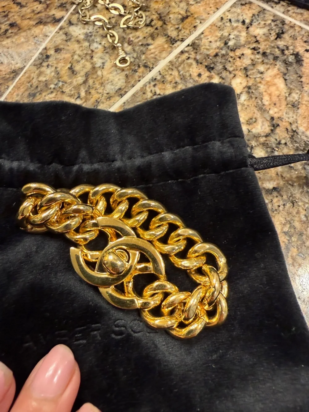Chanel braclet